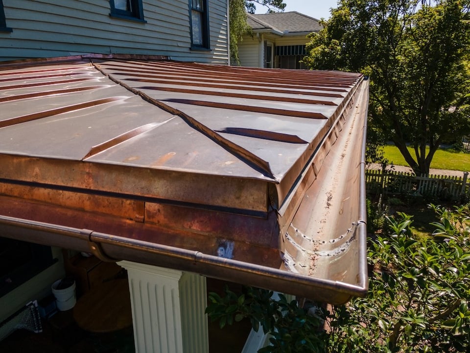 How to Clean and Maintain Your Gutters the Right Way