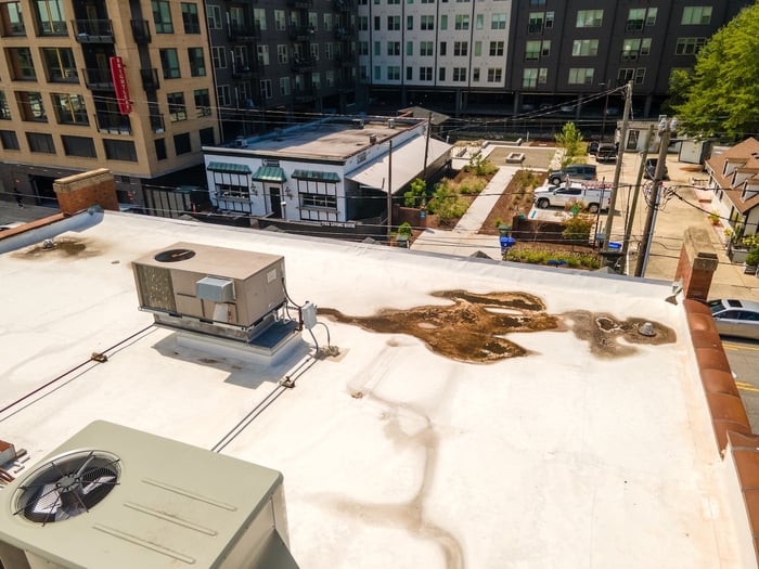 How to Handle Emergency Roof Repairs