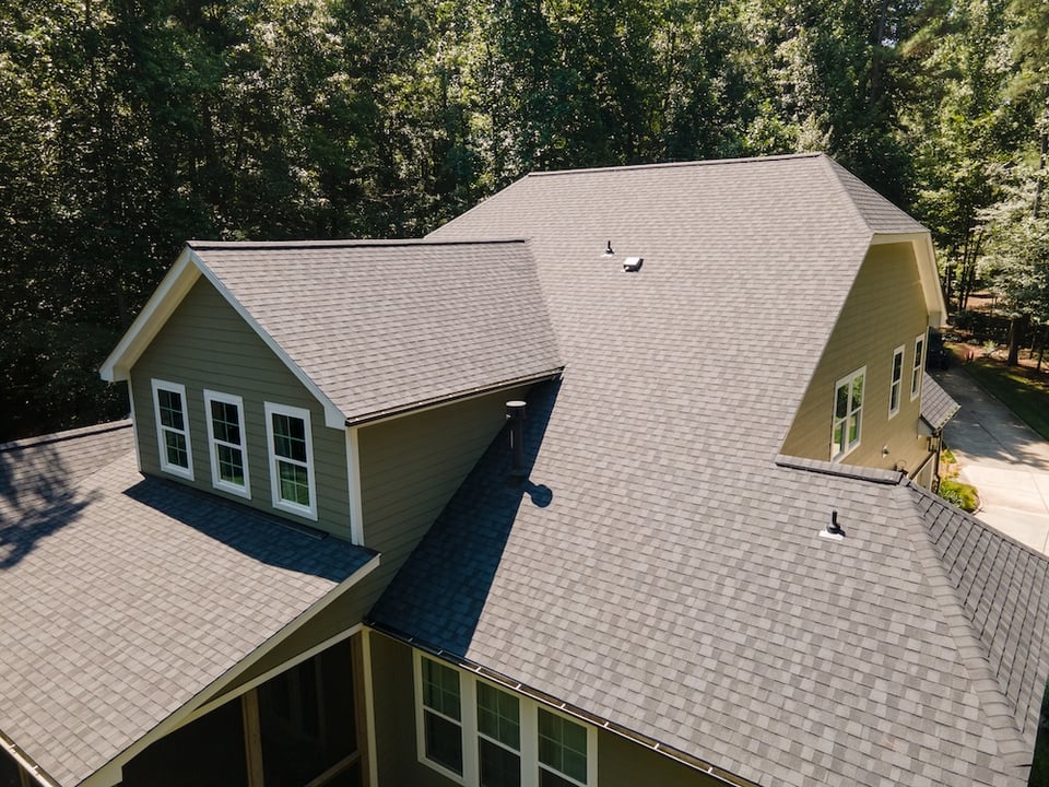 The First Signs of a Failing Roof