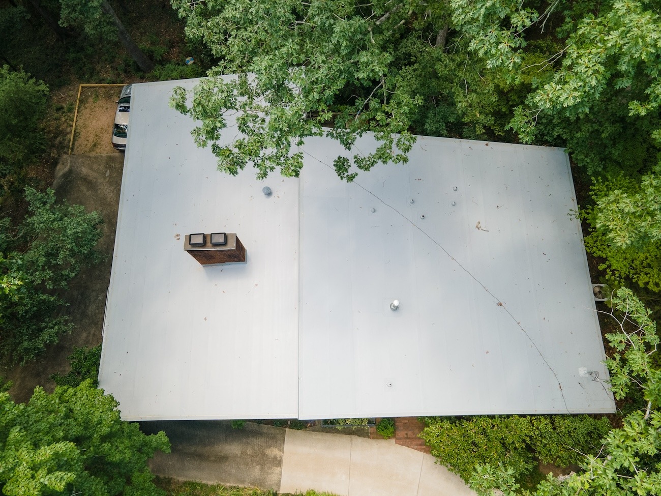 What to Expect During a Roofing Service Visit?